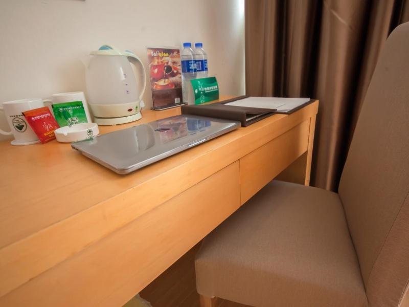 Greentree Inn Jiangsu Suzhou Gongyequan District Xinglong Street Express Hotel מראה חיצוני תמונה